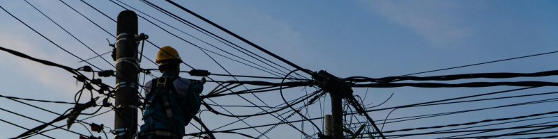 monteur en réseaux électrique
